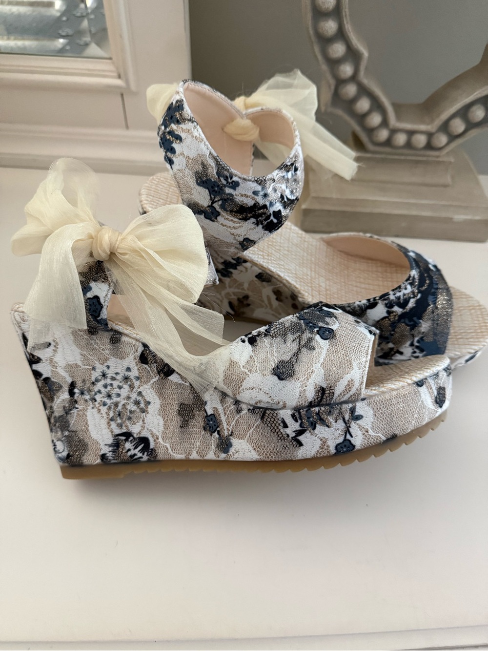 Floral Lace Wedge Sandals with Cream Bow Accent - Picture 4 of 6